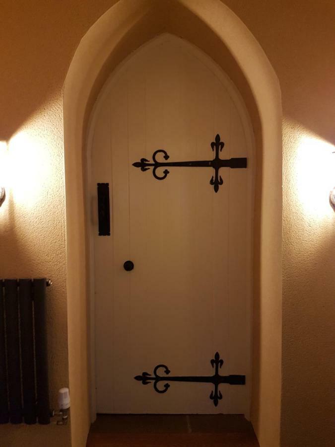 Renovated Church Close To The Beach Llanelli Rum bild